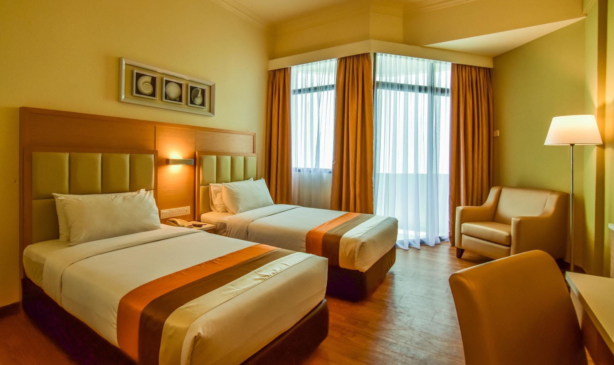 Hotel Sentral Seaview @ ​Beachfront Tanjung Bungah  Esterno foto
