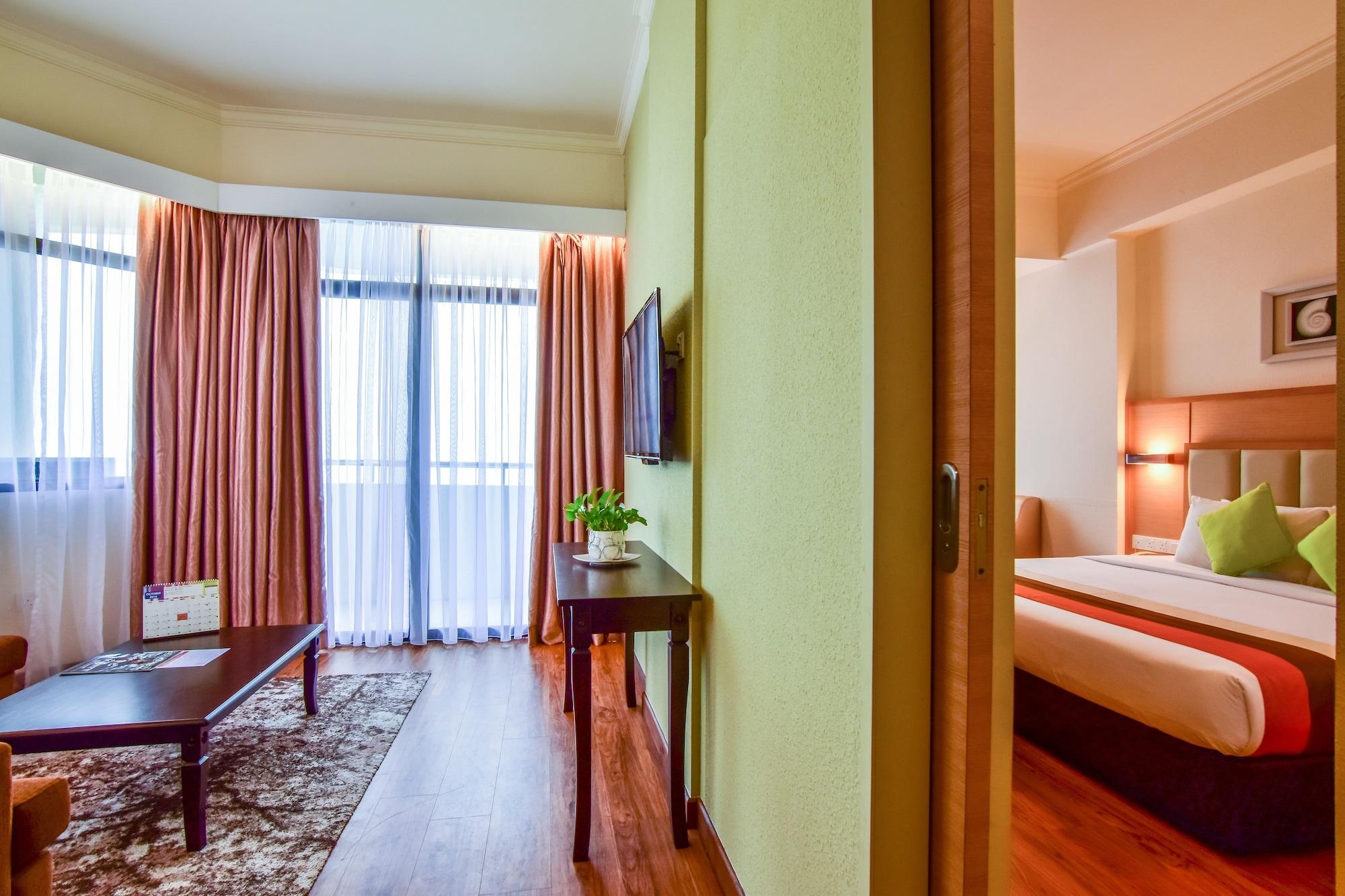 Hotel Sentral Seaview @ ​Beachfront Tanjung Bungah  Esterno foto