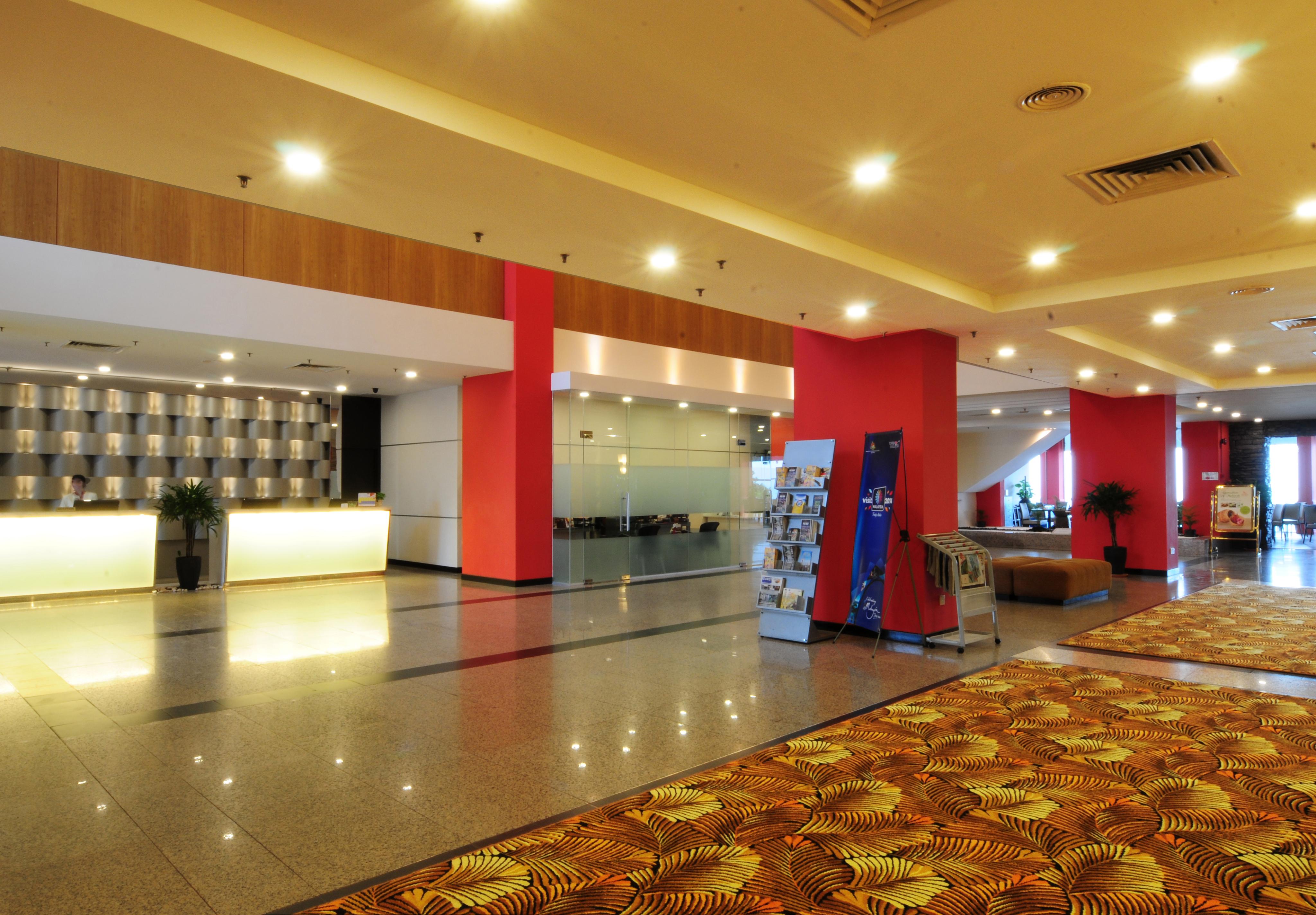 Hotel Sentral Seaview @ ​Beachfront Tanjung Bungah  Esterno foto