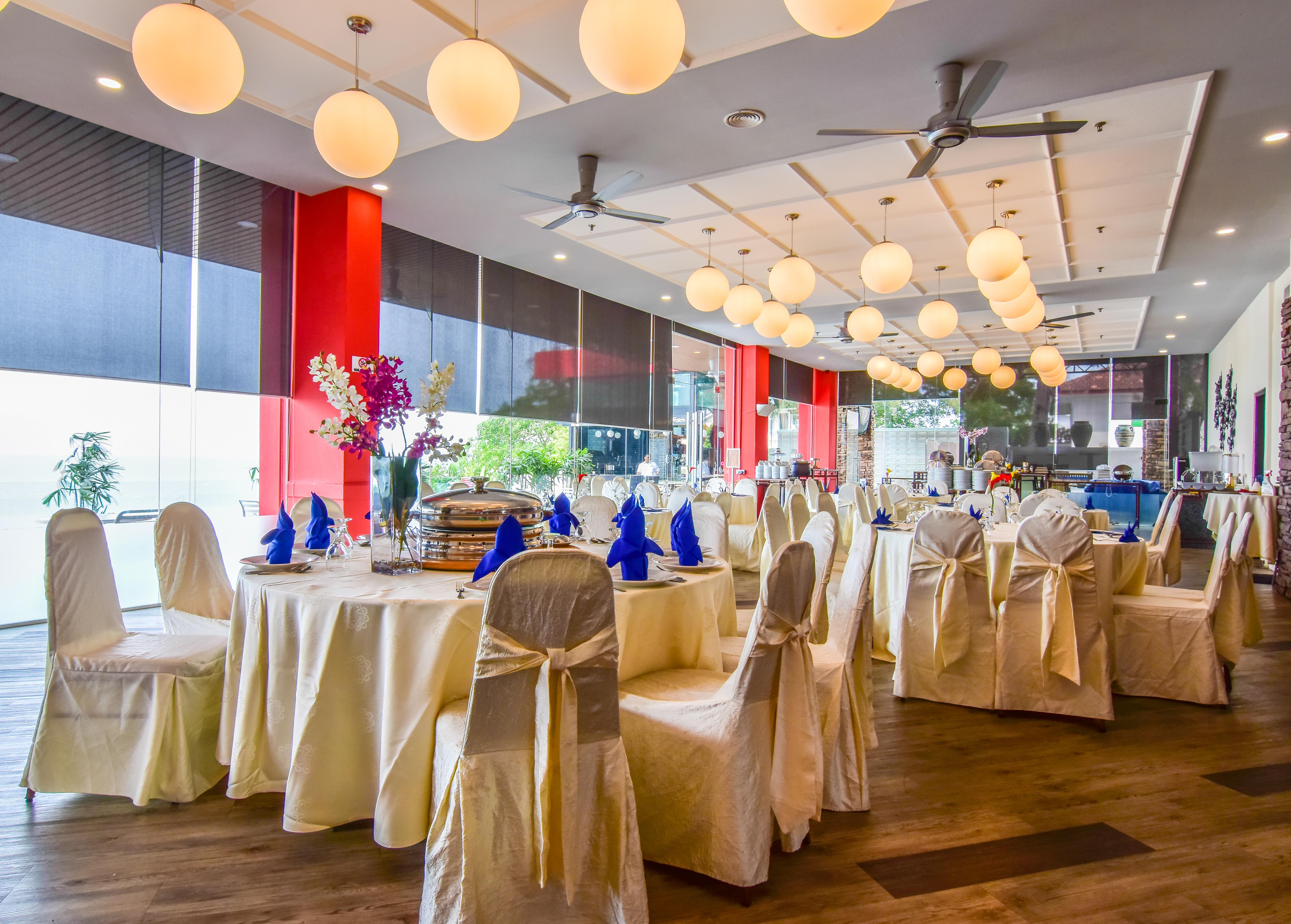 Hotel Sentral Seaview @ ​Beachfront Tanjung Bungah  Esterno foto