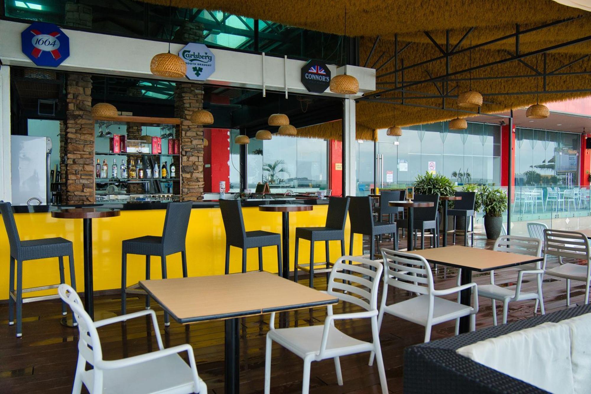 Hotel Sentral Seaview @ ​Beachfront Tanjung Bungah  Esterno foto