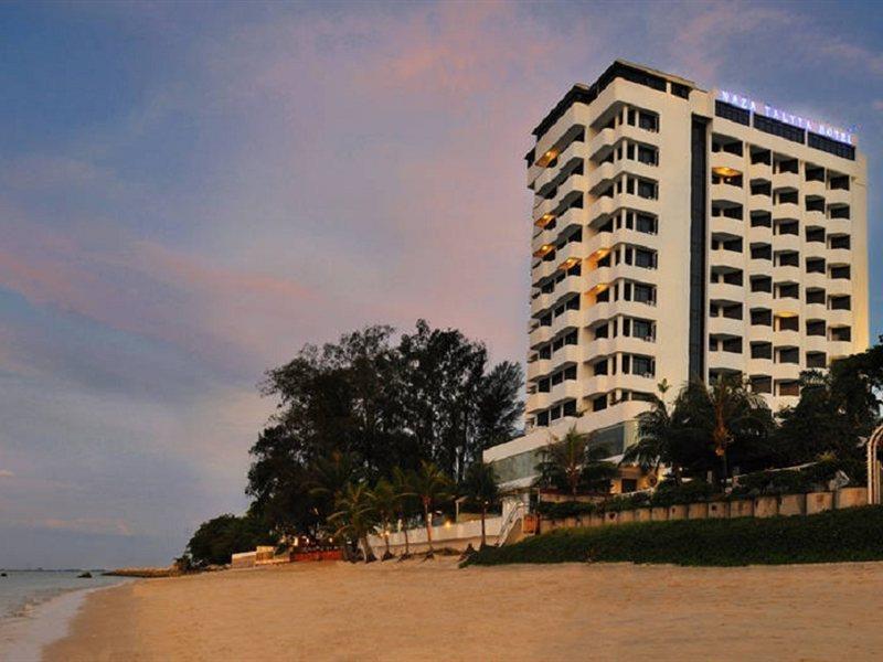 Hotel Sentral Seaview @ ​Beachfront Tanjung Bungah  Esterno foto