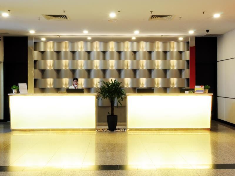 Hotel Sentral Seaview @ ​Beachfront Tanjung Bungah  Esterno foto