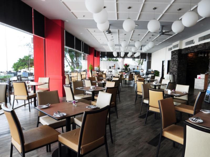 Hotel Sentral Seaview @ ​Beachfront Tanjung Bungah  Esterno foto