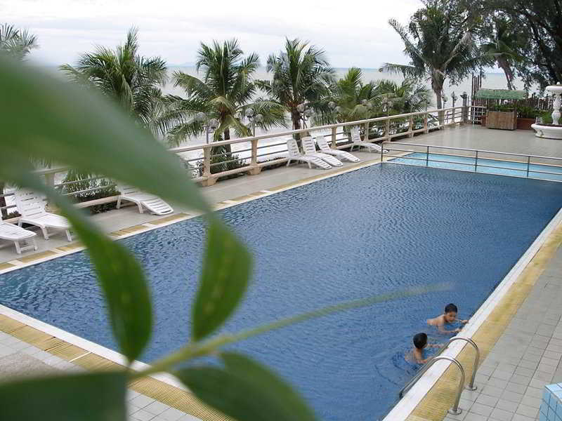 Hotel Sentral Seaview @ ​Beachfront Tanjung Bungah  Esterno foto