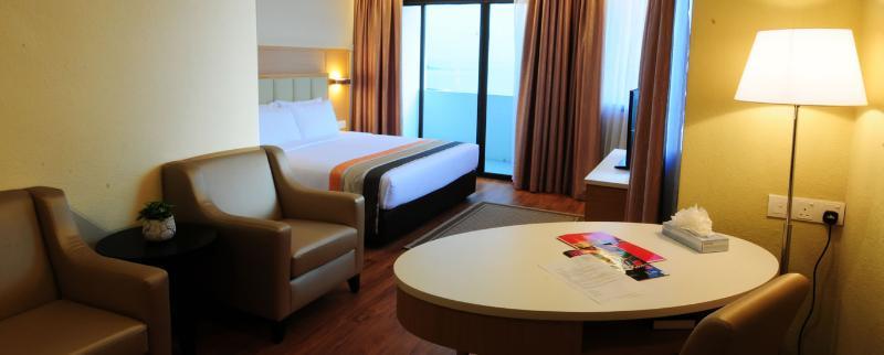 Hotel Sentral Seaview @ ​Beachfront Tanjung Bungah  Esterno foto